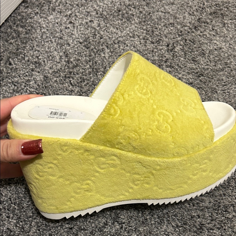 Gucci Vibrant Yellow Platform Slides - Picture 7 of 9